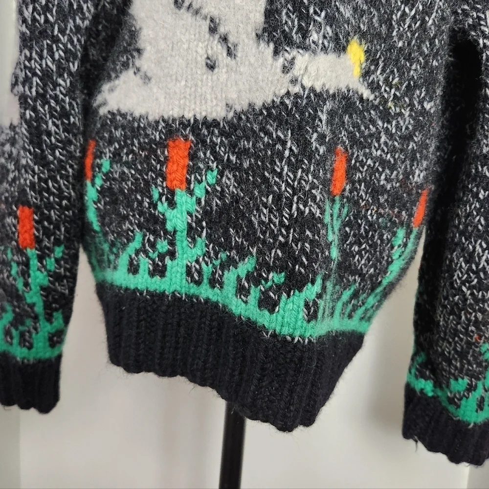 Bird Tulip Zipup Cowichan Cardigan - Picture 9 of 11